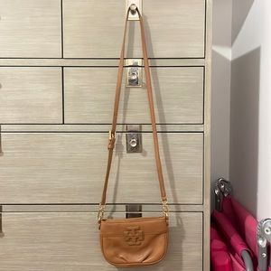 Tory Burch Natural Leather Wallet Crossbody